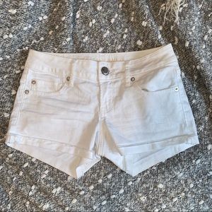 American Eagle Women’s White Super Low White Shorts Size 00